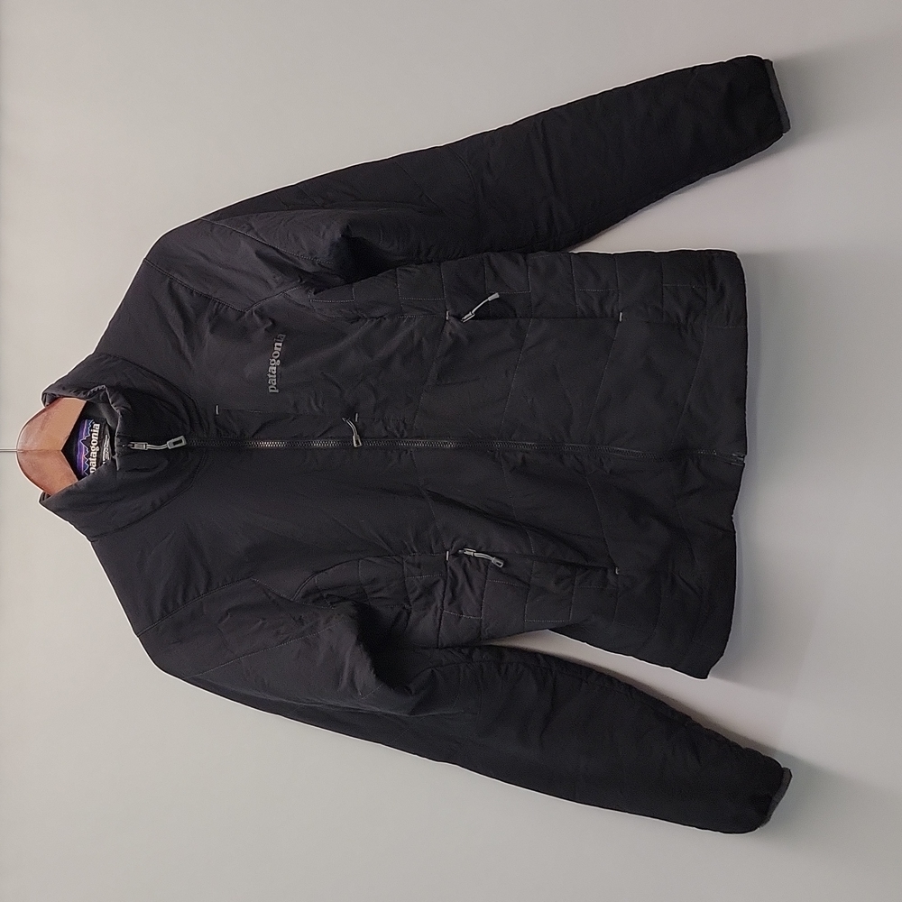 Patagonia lightweight women's jacket in good condition  size Small